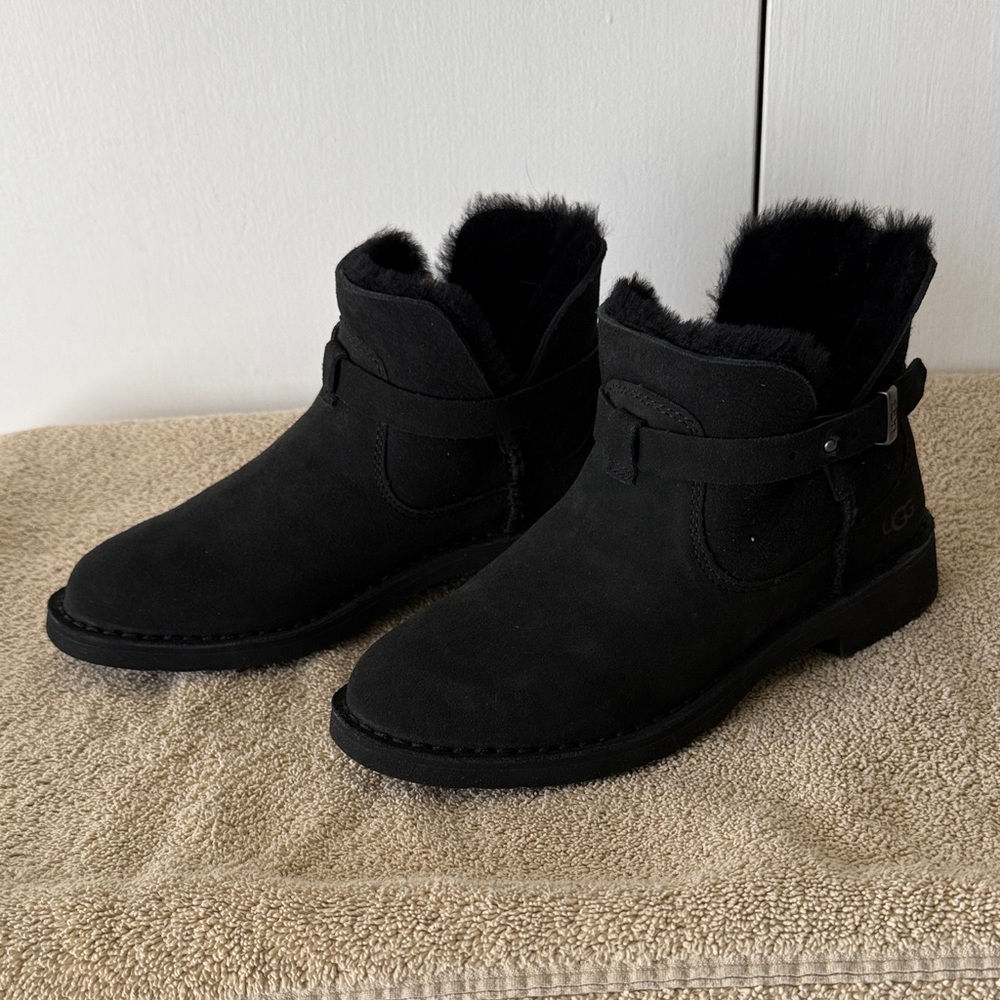 UGG Women's Black Suede Ankle Booties Elisa Sz 6.5 New